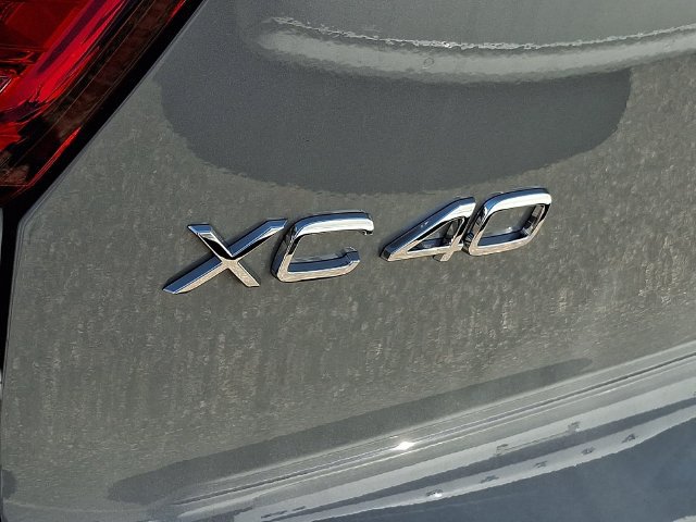 New 2026 Volvo XC40 B5 Plus w/ Protection Package Premier AWD/4WD image 12