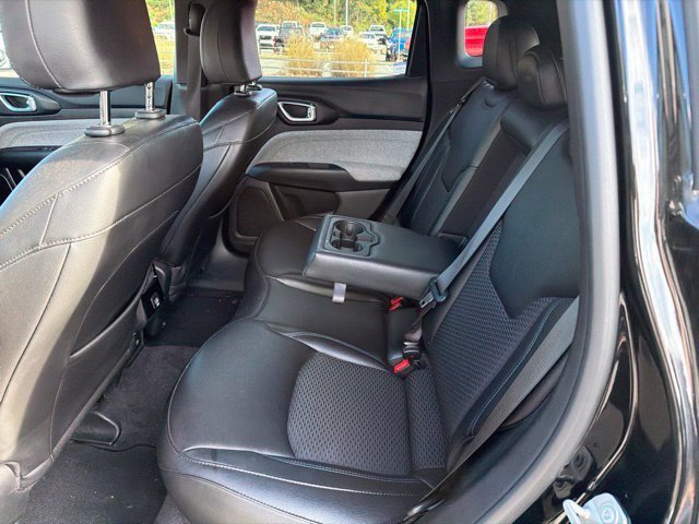 Used 2024 Jeep Compass Latitude AWD/4WD image 13