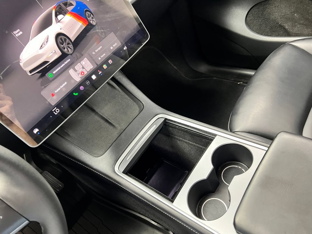 Used 2025 Tesla Model Y Long Range AWD/4WD image 16