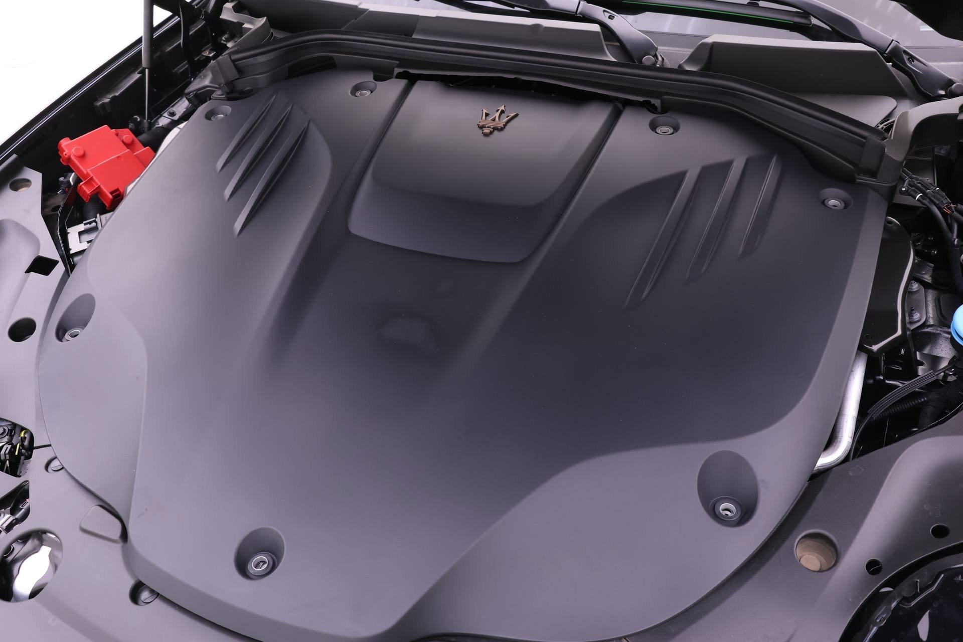 New 2025 Maserati Grecale Folgore image 16