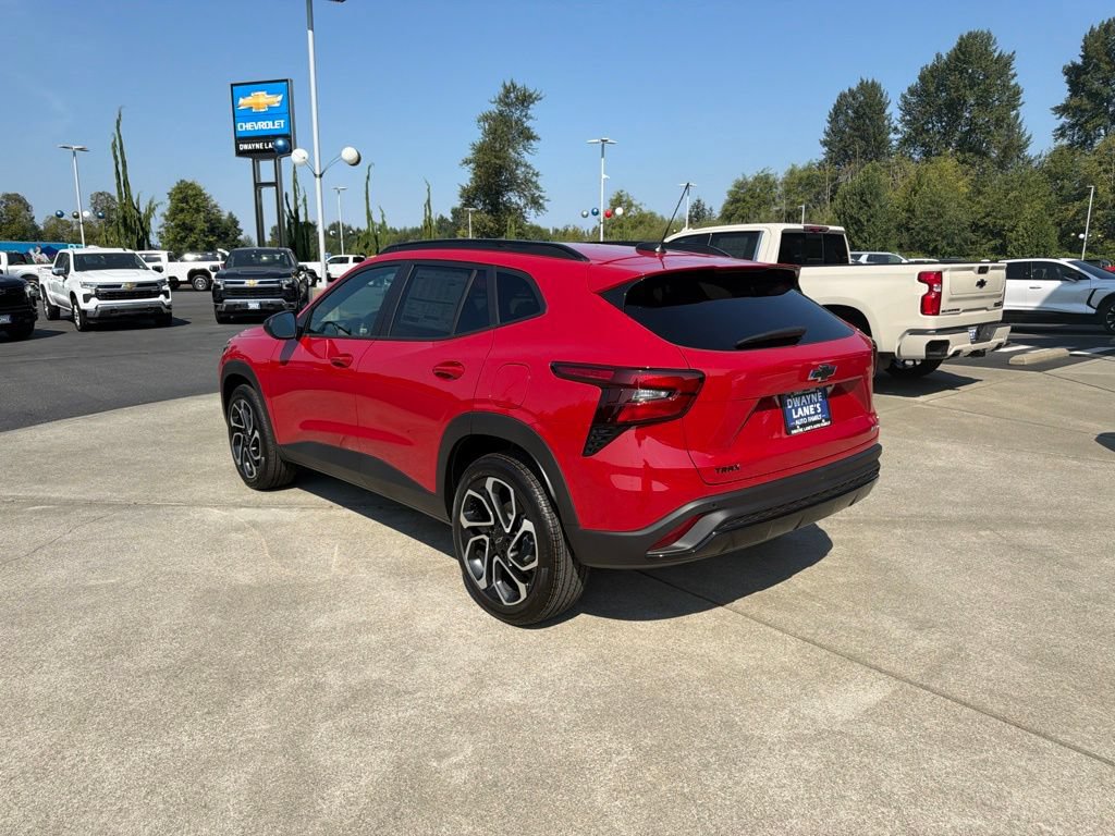 New 2026 Chevrolet Trax RS w/ Sunroof Package FWD image 3