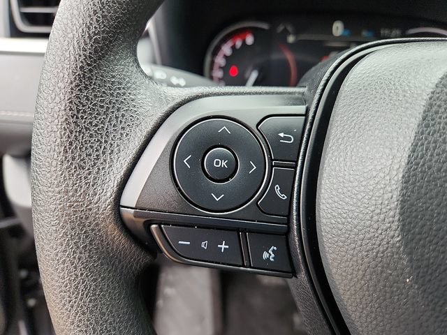 Used 2025 Toyota RAV4 LE AWD/4WD image 21