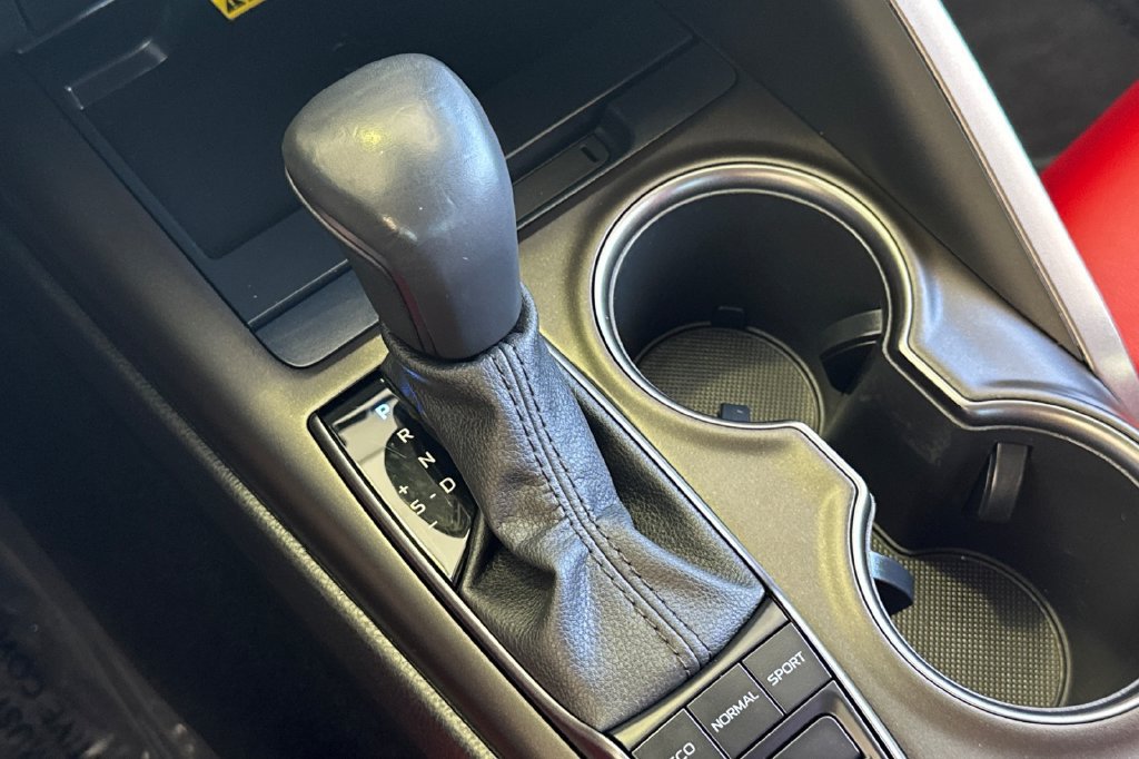 Used 2022 Toyota Camry XSE FWD image 23