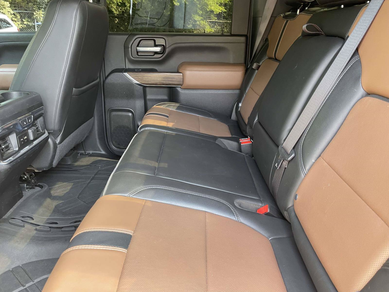 Used 2020 Chevrolet Silverado 2500 High Country w/ Technology Package AWD/4WD image 10