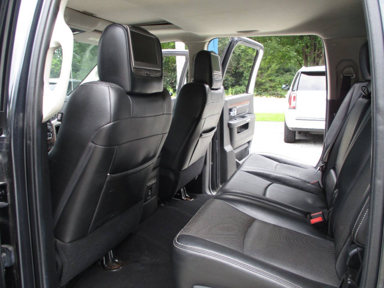 Used 2014 RAM 2500 Laramie AWD/4WD image 35