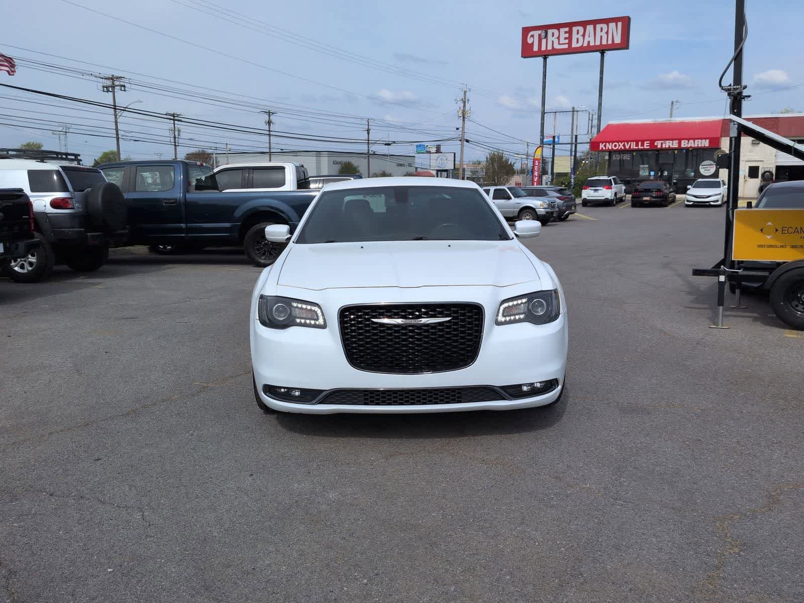 Used 2019 Chrysler 300 S RWD image 3