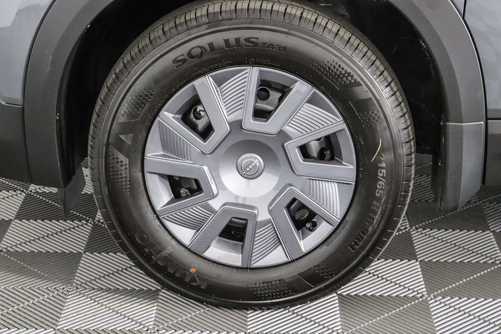 New 2027 Nissan Kicks S FWD image 11