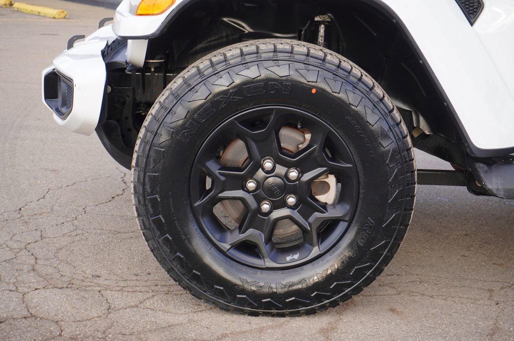 Used 2023 Jeep Gladiator Overland image 10