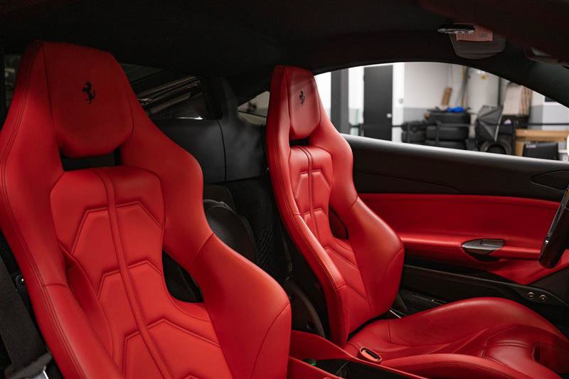 Used 2018 Ferrari 488 GTB RWD image 12