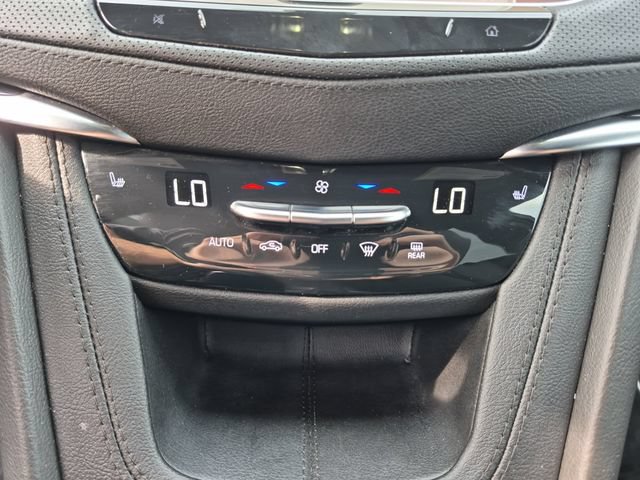 Used 2024 Cadillac XT6 Luxury w/ LPO, Floor Liner Package AWD/4WD image 22