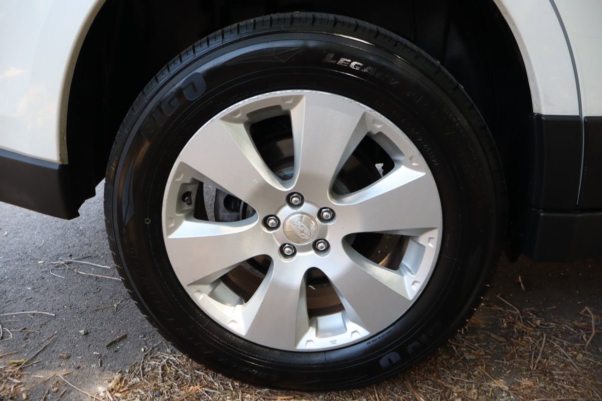 Used 2012 Subaru Outback 2.5i Premium w/ All-Weather Pkg AWD/4WD image 42