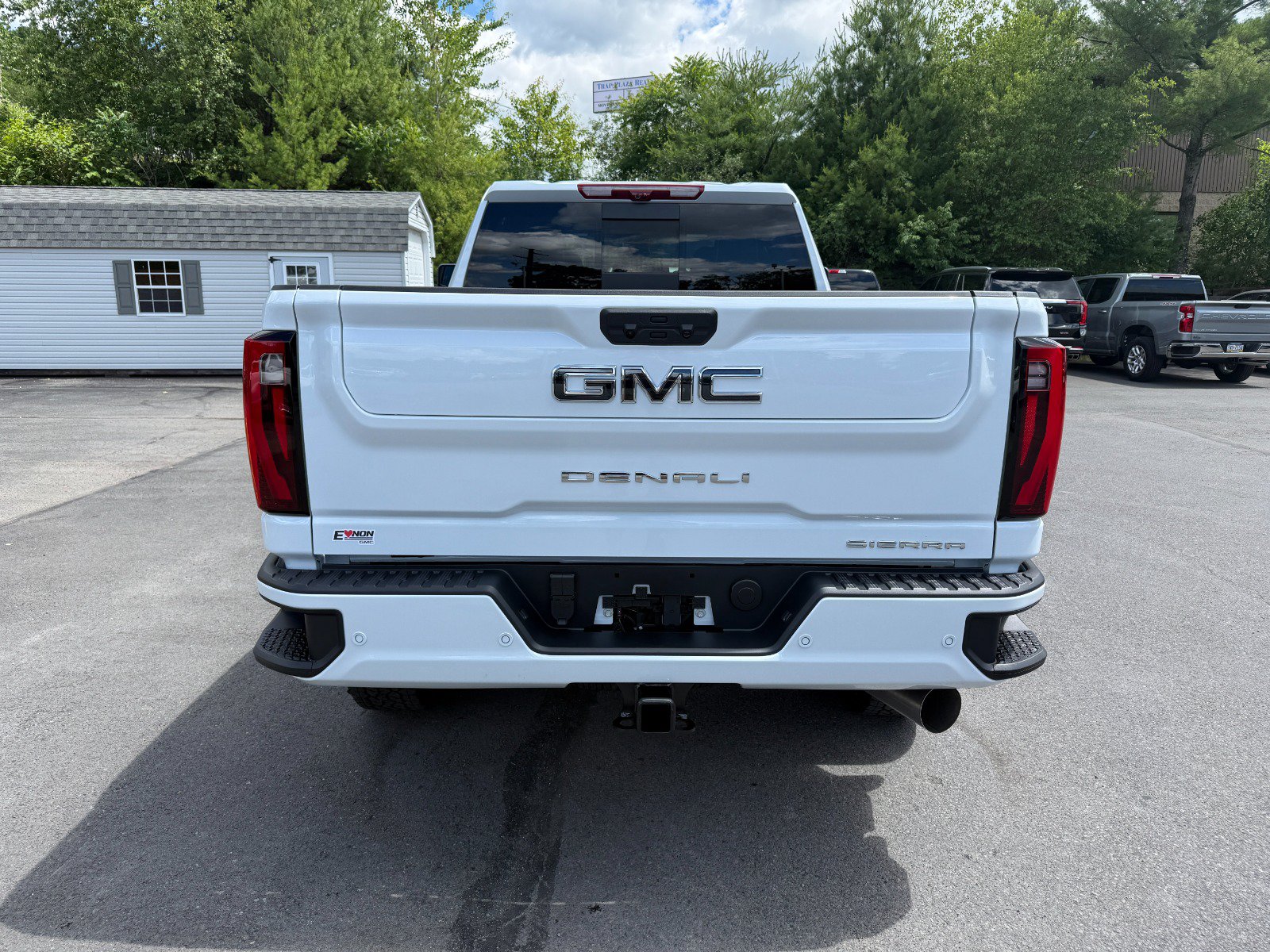 New 2026 GMC Sierra 2500 Denali Ultimate w/ LPO, Black Badging Package AWD/4WD image 4