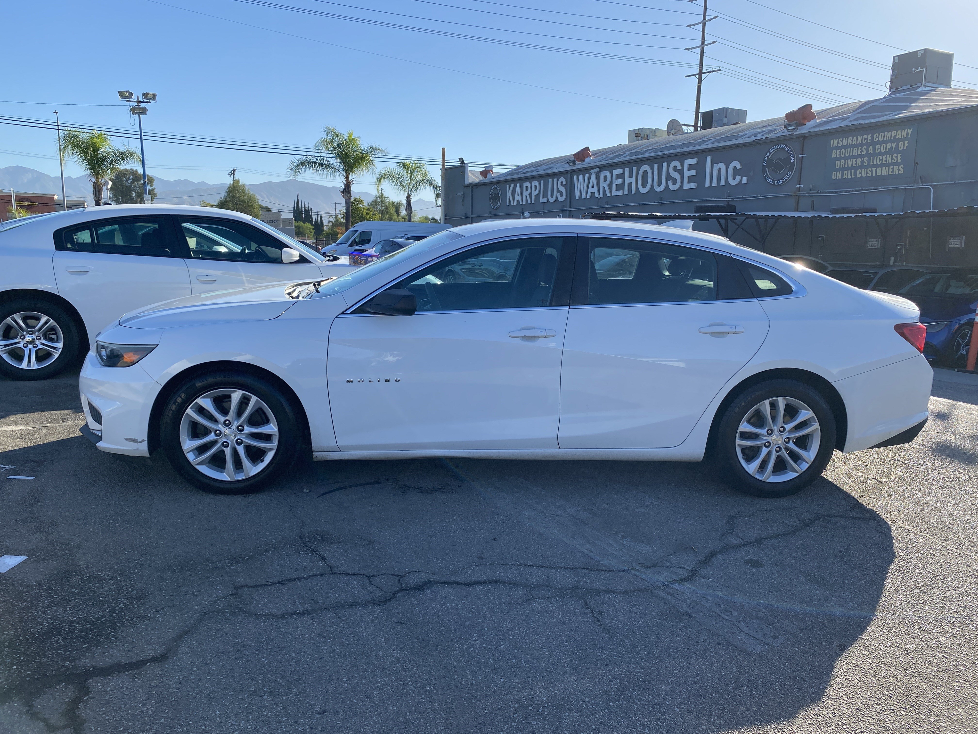 Used 2017 Chevrolet Malibu LT FWD image 7