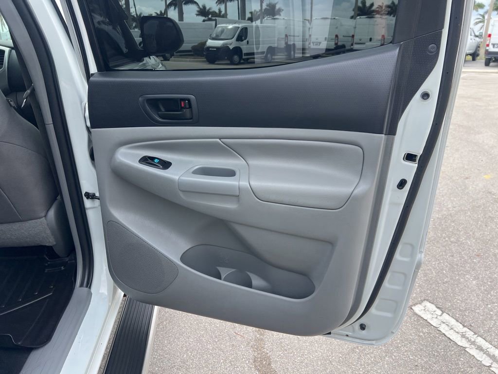 Used 2015 Toyota Tacoma PreRunner w/ TRD Off-Road Package RWD image 38