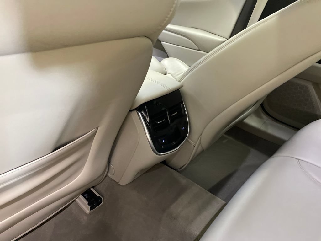 Used 2014 Cadillac XTS Luxury w/ Driver Awareness Package FWD image 13