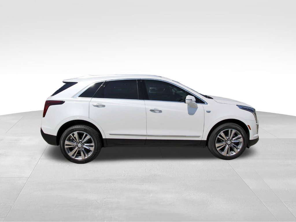 Certified 2026 Cadillac XT5 Premium Luxury w/ Driver Assist Package FWD image 5