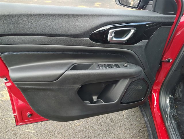 New 2026 Jeep Compass Latitude image 8