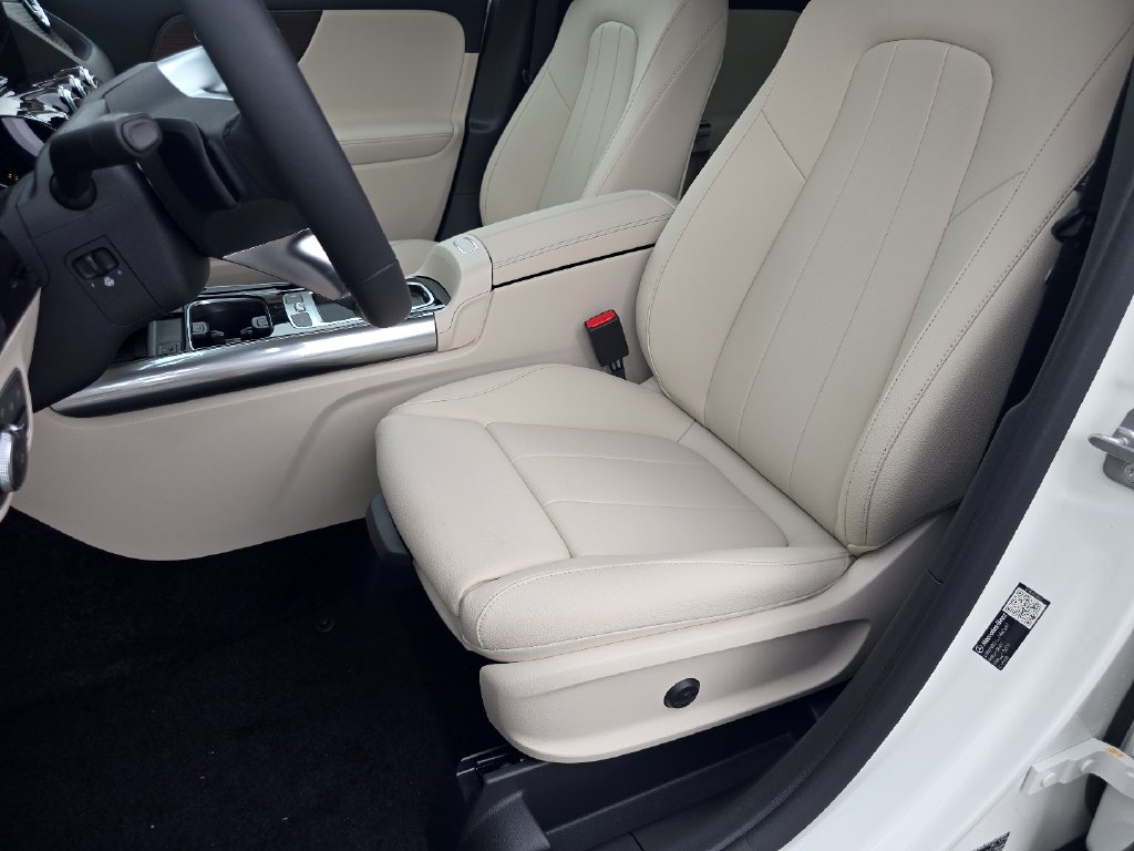 New 2026 Mercedes-Benz GLA 250 4MATIC image 30