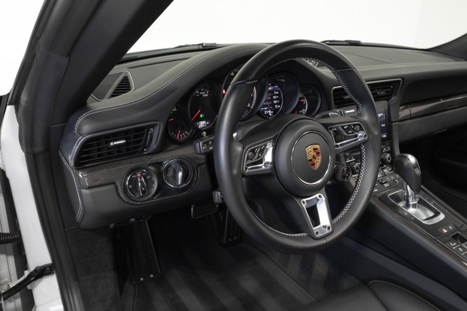 Used 2019 Porsche 911 Turbo S AWD/4WD image 22