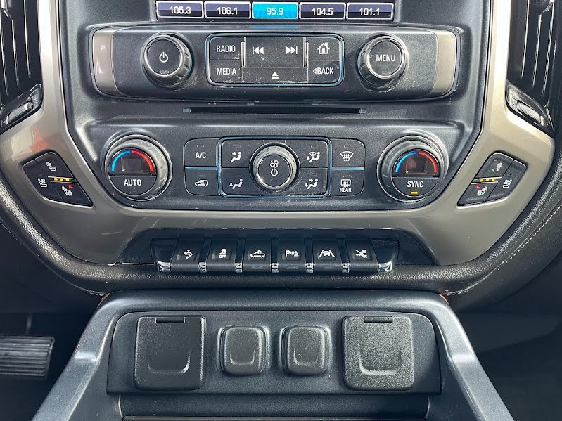 Used 2017 Chevrolet Silverado 1500 High Country image 21