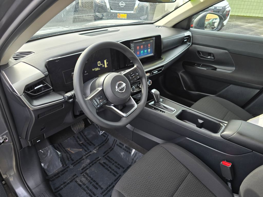 Used 2025 Nissan Kicks S image 14