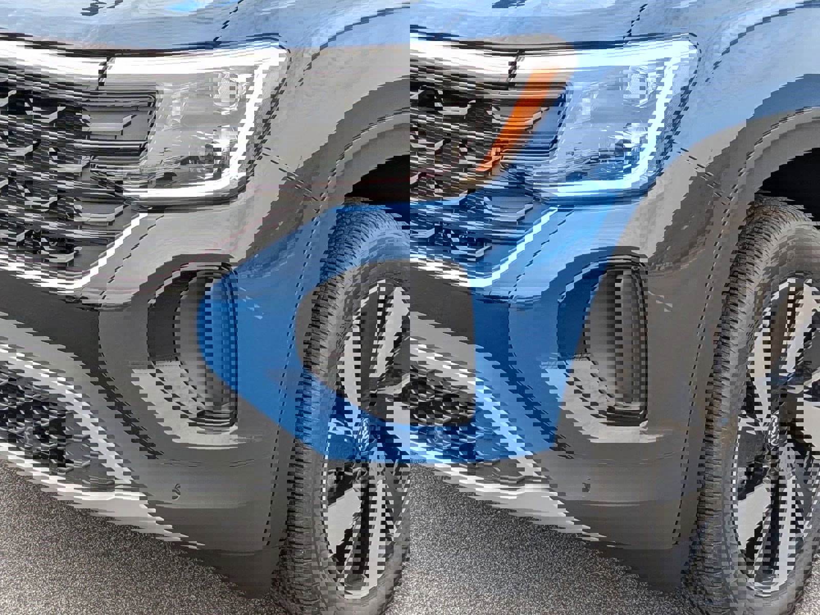 New 2025 Volkswagen Atlas Cross Sport SE image 9