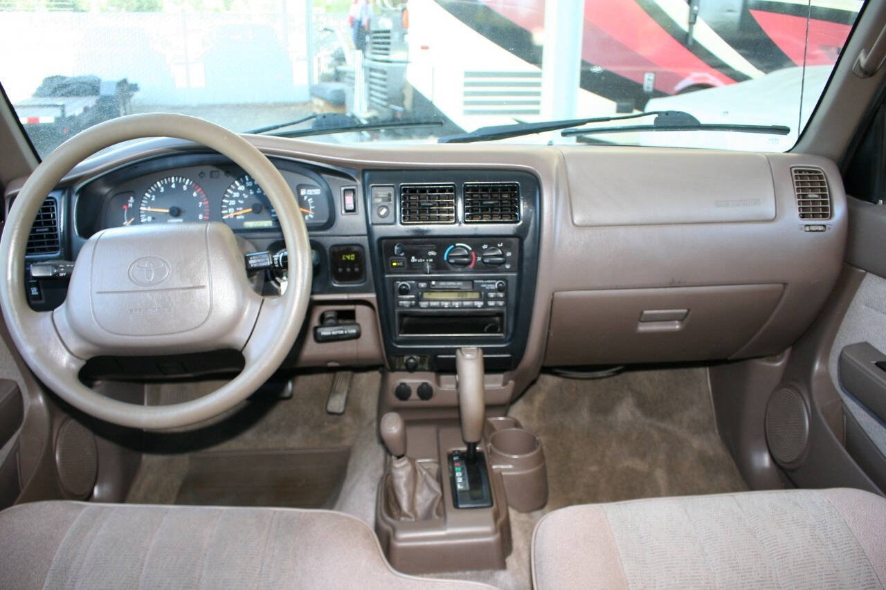 Used 1998 Toyota Tacoma 4x4 Xtracab image 14