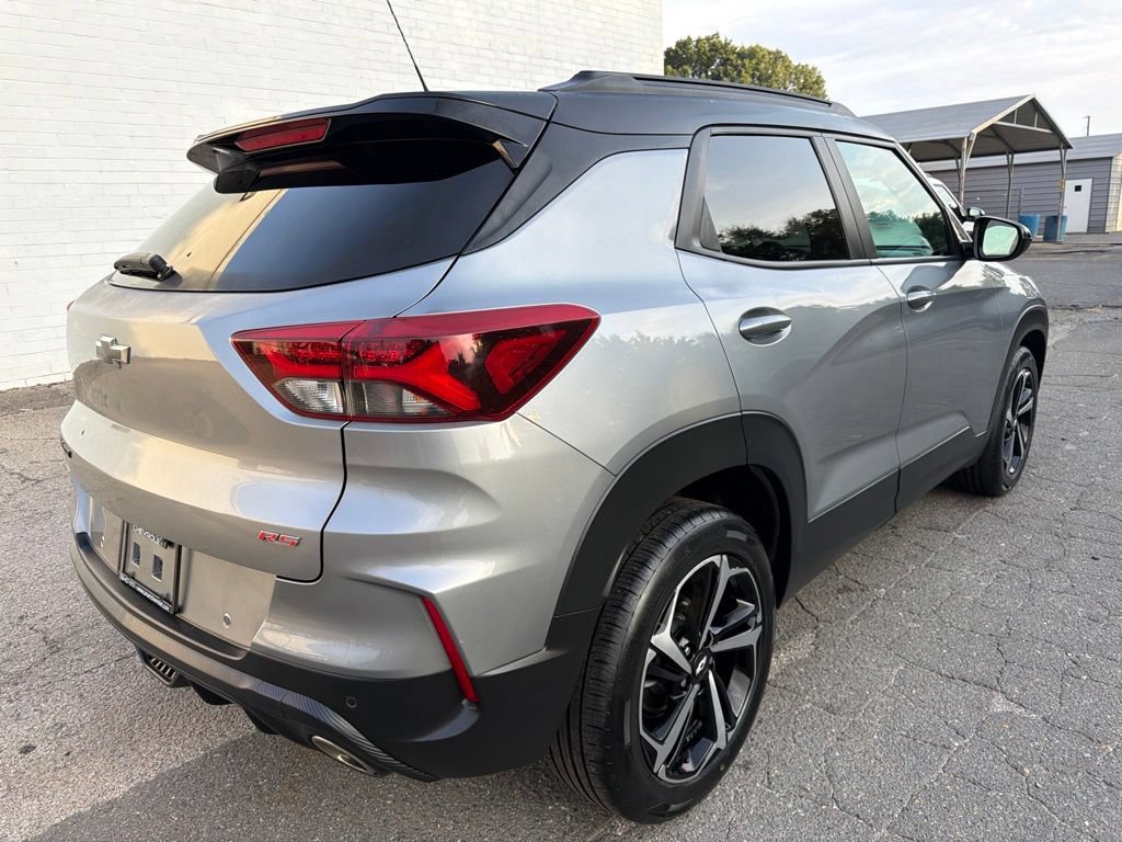 Used 2023 Chevrolet TrailBlazer RS w/ Convenience Package FWD image 2