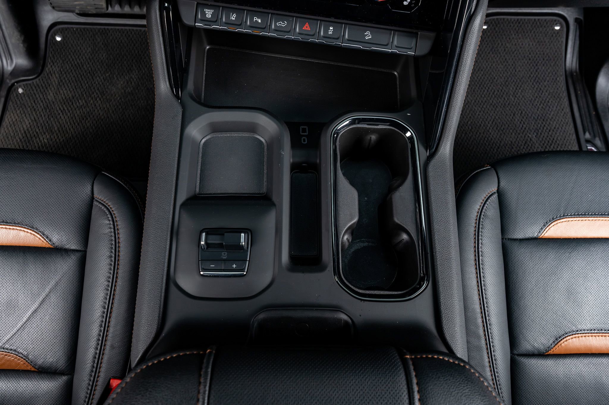 Used 2025 GMC Sierra 2500 AT4 w/ AT4 Premium Plus Package image 27