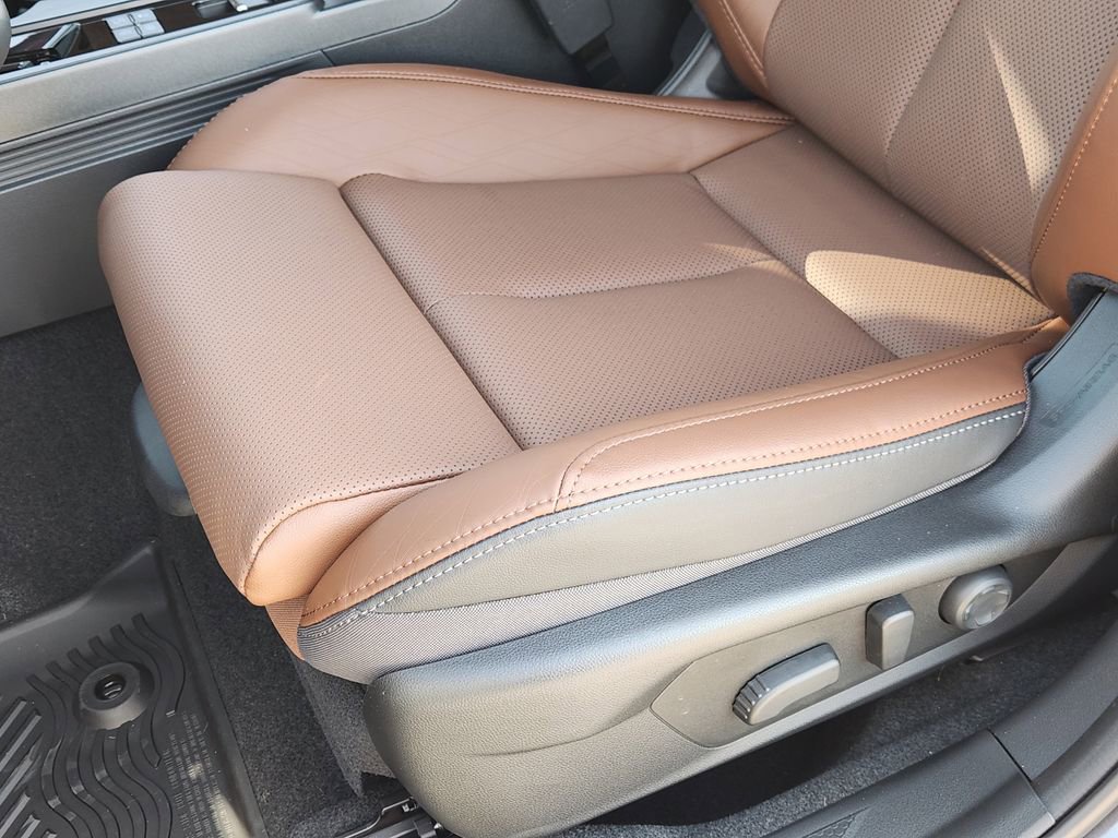 New 2026 Subaru Outback Touring image 16