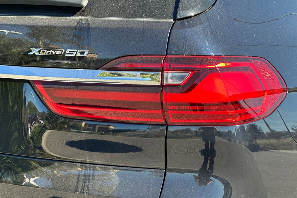 Used 2019 BMW X7 xDrive50i w/ M Sport Package image 33