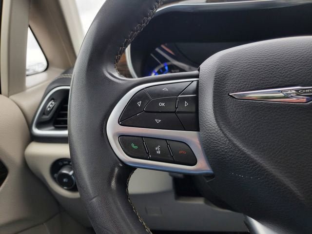 Used 2022 Chrysler Pacifica Limited FWD image 14