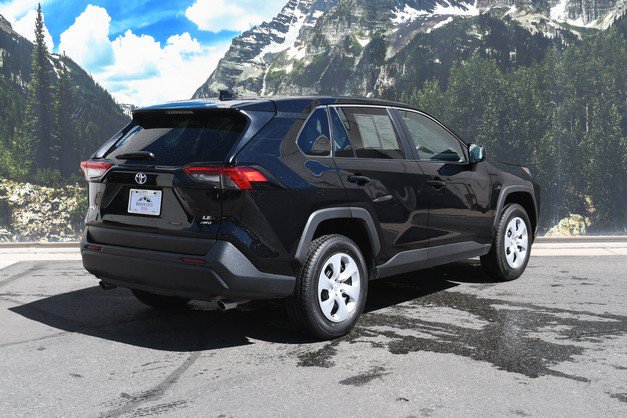 Certified 2025 Toyota RAV4 LE AWD/4WD image 3