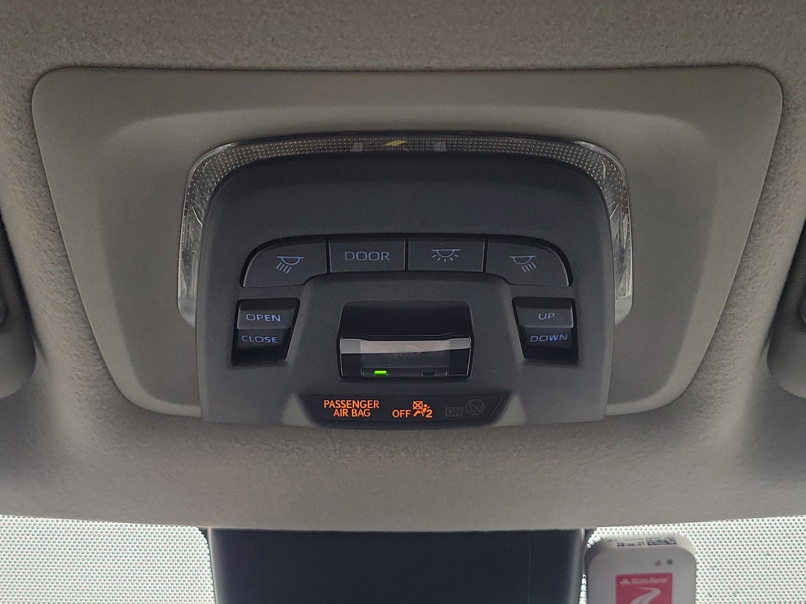 Used 2022 Toyota Corolla Cross XLE w/ Convenience Package AWD/4WD image 36