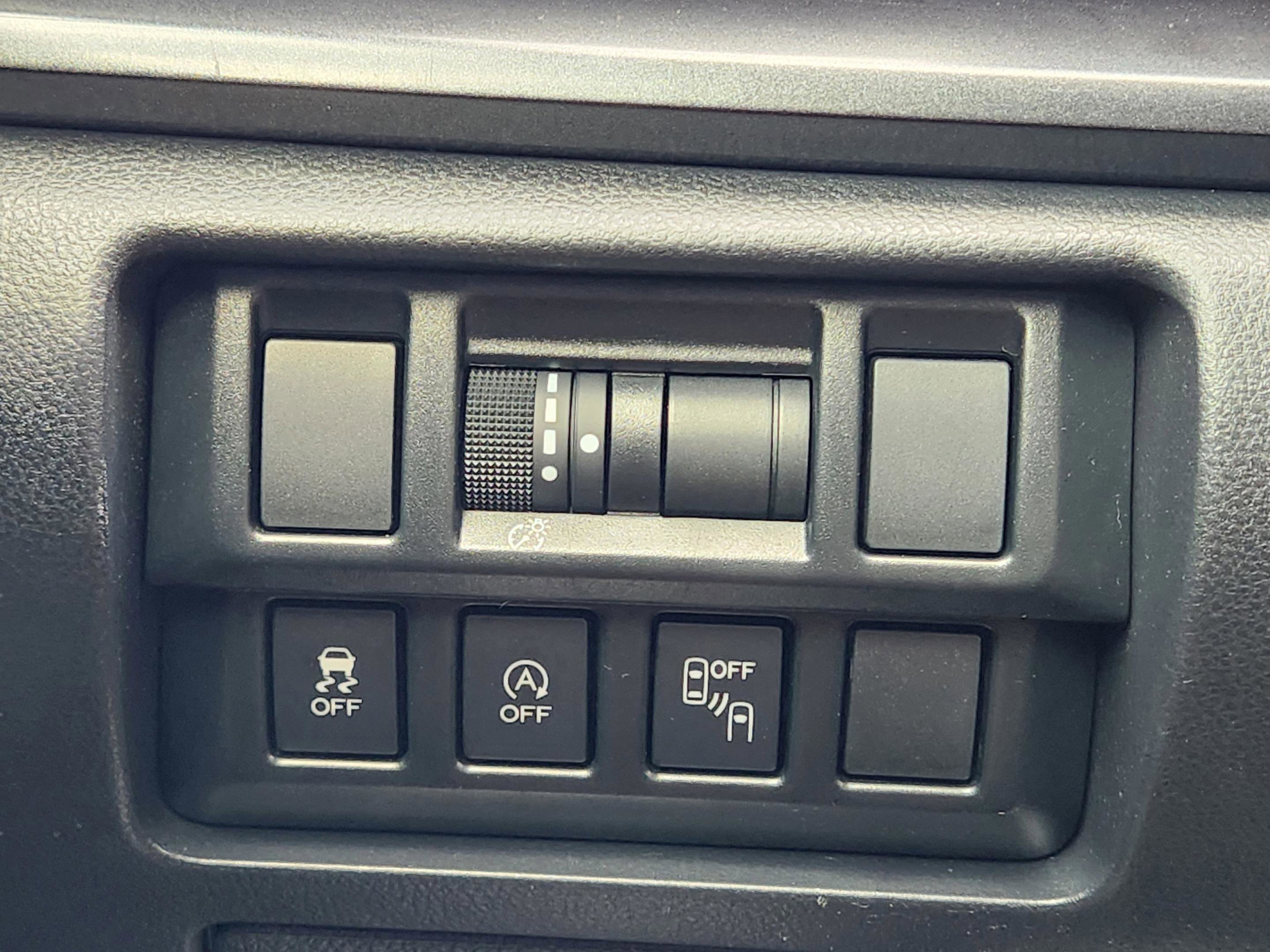 Used 2022 Subaru Crosstrek 2.5i Sport w/ Moonroof Package image 23