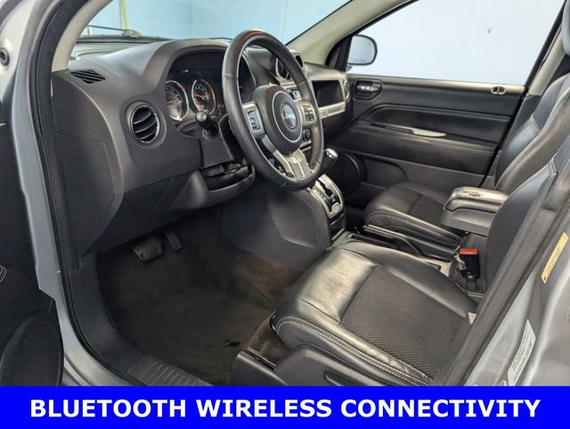 Used 2016 Jeep Compass Latitude w/ Sun/Sound Group image 7