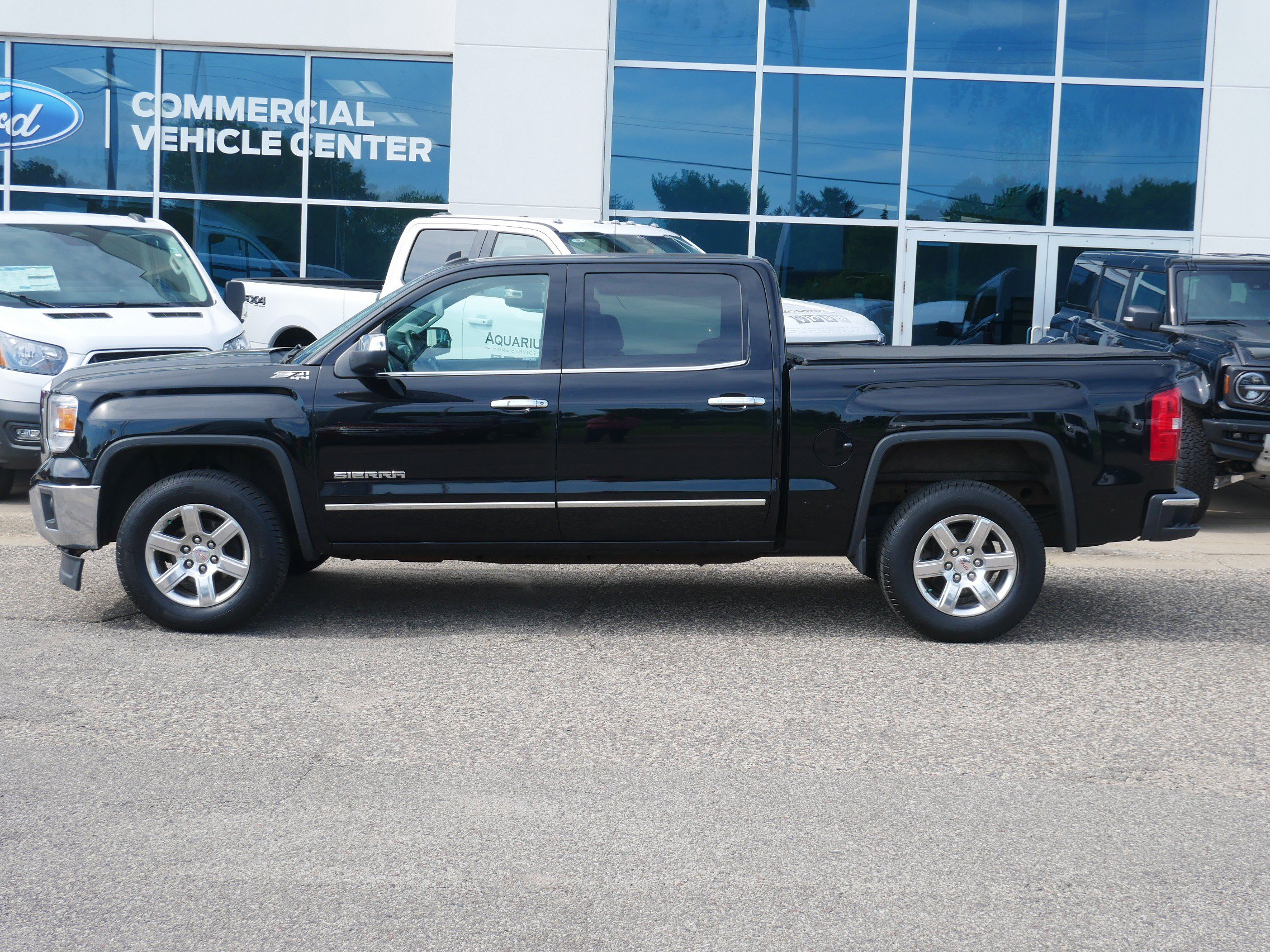 Used 2014 GMC Sierra 1500 SLT w/ Suspension Package, Off-Road AWD/4WD image 25