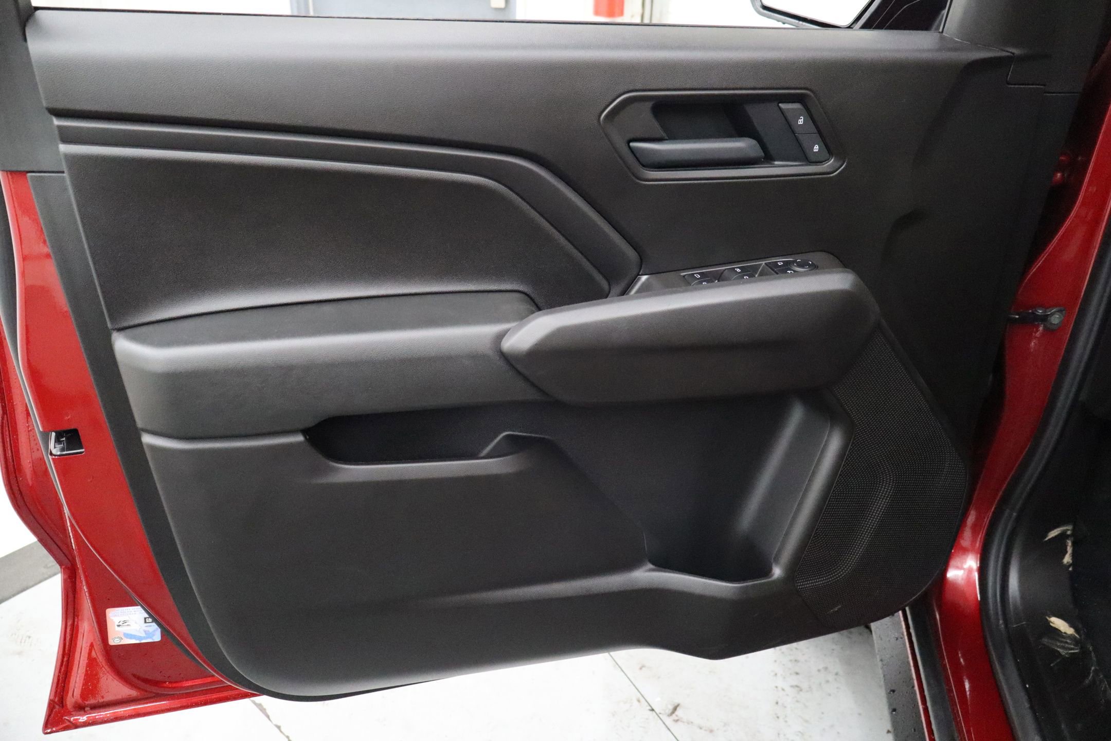 Used 2025 Chevrolet Colorado Trail Boss image 14