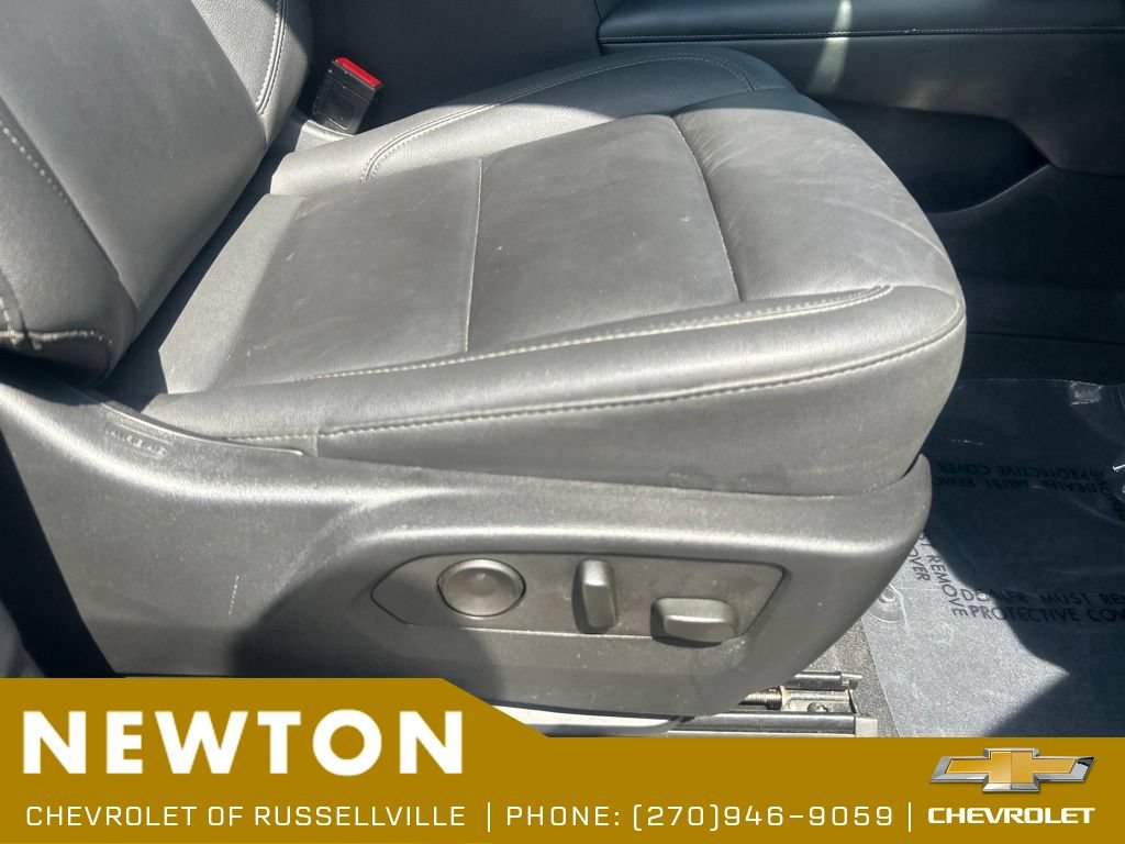 Used 2025 Chevrolet Suburban Z71 w/ Comfort Package AWD/4WD image 24