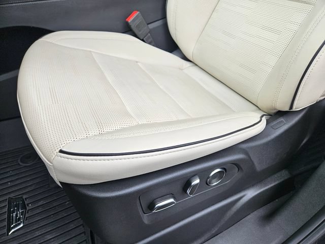 Certified 2025 Cadillac Escalade ESV Sport AWD/4WD image 8