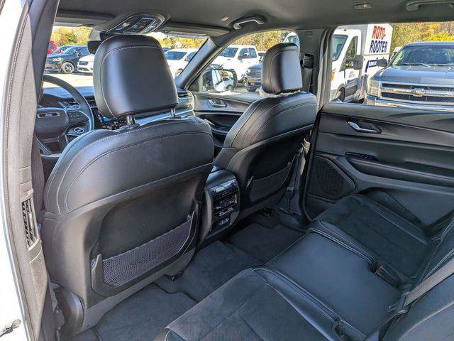 Certified 2024 Jeep Grand Cherokee L Laredo image 25