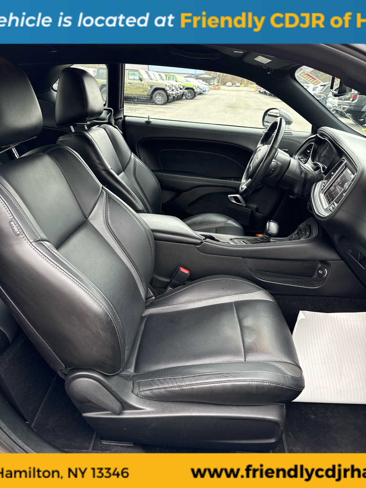 Used 2023 Dodge Challenger SXT w/ Plus Package image 9