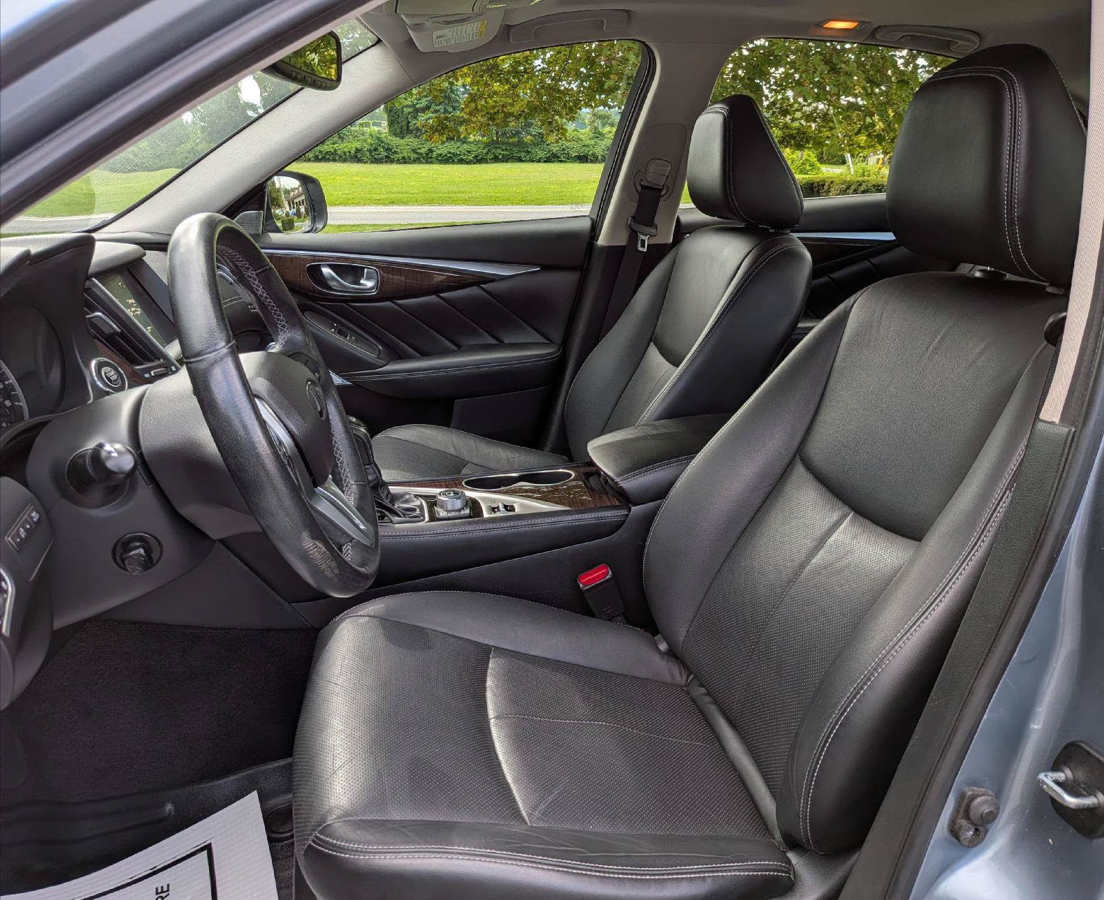 Used 2018 INFINITI Q50 Luxe w/ Sensory Package (Luxe) AWD/4WD image 13