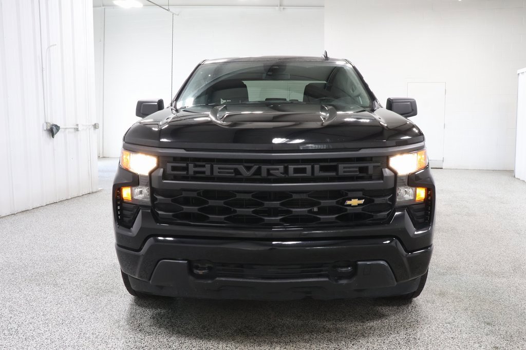 Used 2023 Chevrolet Silverado 1500 Custom image 3