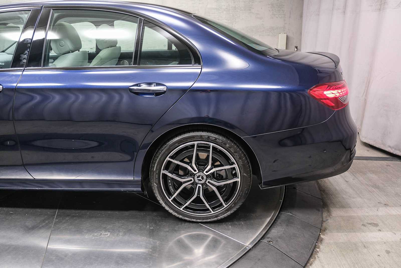 Used 2023 Mercedes-Benz E 350 Sedan image 8
