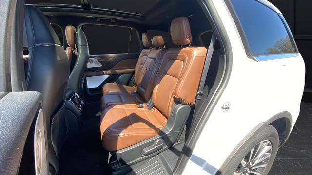 Used 2020 Lincoln Aviator Reserve w/ Equipment Group 201A image 24