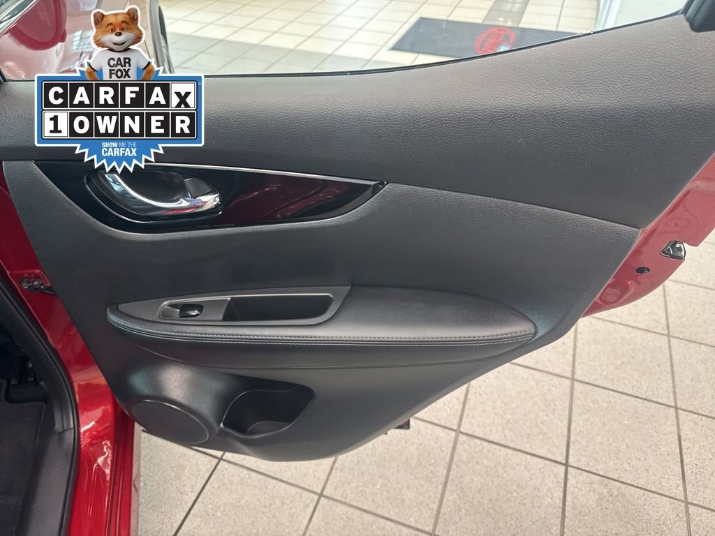 Used 2022 Nissan Rogue Sport SL AWD/4WD image 19