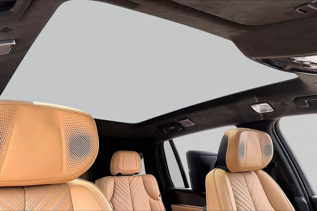 Used 2025 Cadillac Escalade IQ Luxury 2 AWD/4WD image 17