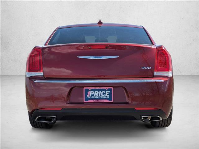 Used 2018 Chrysler 300 Touring L image 6