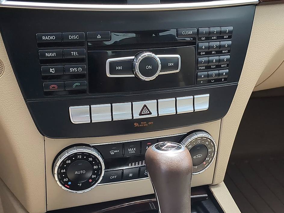 Used 2014 Mercedes-Benz C 250 Sedan image 24